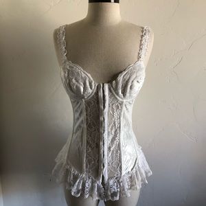 Sexy White Lace-up Corset